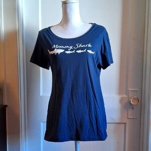 Blue Graphic mommy shark Women's Top